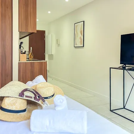 Place Des Lices - K1 アパート